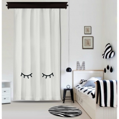 Sleepy White Curtain By İmren Gürsoy